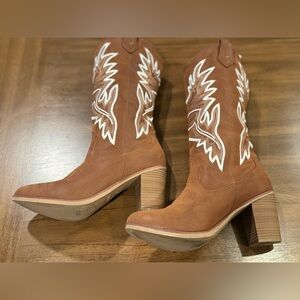 MIA Brown Heeled Boots with White Embroidery
